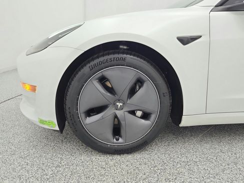 Used 2023 Tesla Model 3 Standard Range RWD image 17