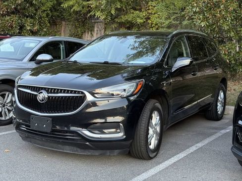 Used 2018 Buick Enclave Essence AWD/4WD image 3