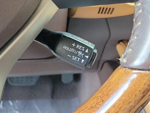 Used 2018 Lexus ES 350 w/ Luxury Package w/Wood Trim FWD image 38