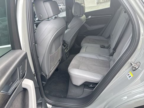 Used 2019 Audi SQ5 Premium Plus w/ Premium Plus Package image 13