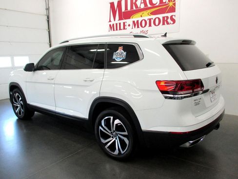 Used 2021 Volkswagen Atlas SEL Premium image 4