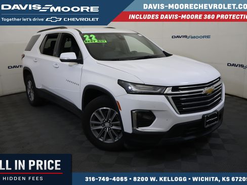 Used 2022 Chevrolet Traverse LT FWD image 1
