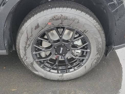 New 2025 Ford Maverick XL w/ Equipment Group 101A image 11