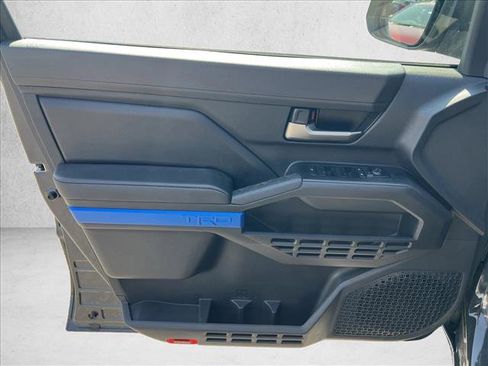 Used 2025 Toyota Tacoma TRD Off-Road image 11