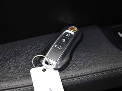 Used 2022 Porsche Cayenne image 42