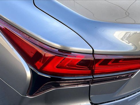 Used 2023 Lexus LS 500 image 28