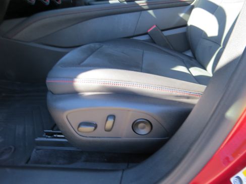 Used 2025 Chevrolet Blazer EV RS AWD/4WD image 15