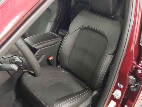 New 2025 Jeep Grand Cherokee Altitude image 22