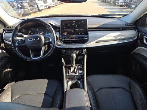 Used 2022 Jeep Compass Limited image 17