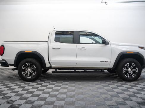 Used 2024 GMC Canyon AT4 w/ AT4 Premium Package AWD/4WD image 4