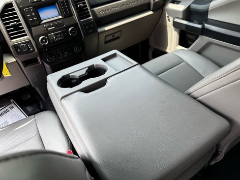 Used 2017 Ford F250 XL w/ Power Equipment Group image 22