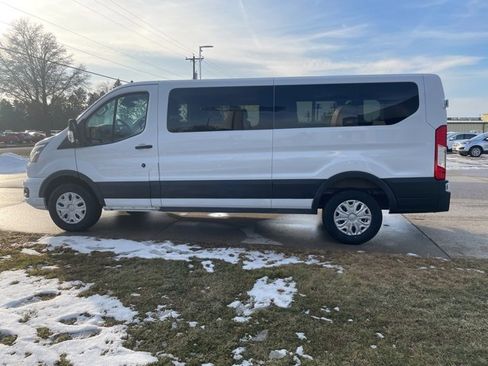 Used 2023 Ford Transit 350 XLT image 9
