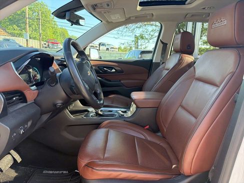 Used 2018 Chevrolet Traverse High Country AWD/4WD image 8