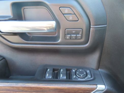 Used 2020 Chevrolet Silverado 1500 High Country w/ Technology Package image 14