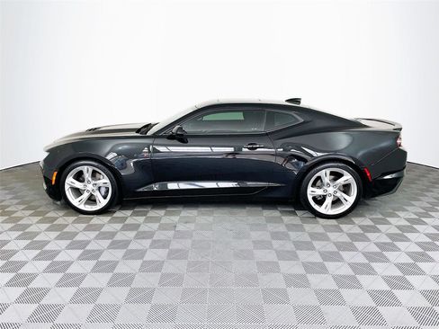 Used 2022 Chevrolet Camaro LT w/ RS Package RWD image 4