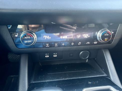 Used 2025 Mitsubishi Outlander SE image 21