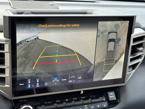 Used 2025 Toyota Tundra Limited image 22