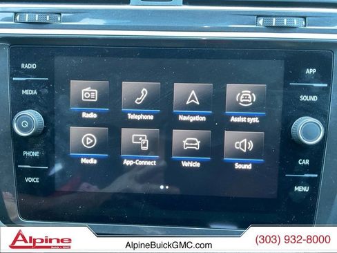 Used 2024 Volkswagen Tiguan SE image 16