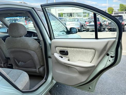 Used 2003 Hyundai Elantra GLS FWD image 19