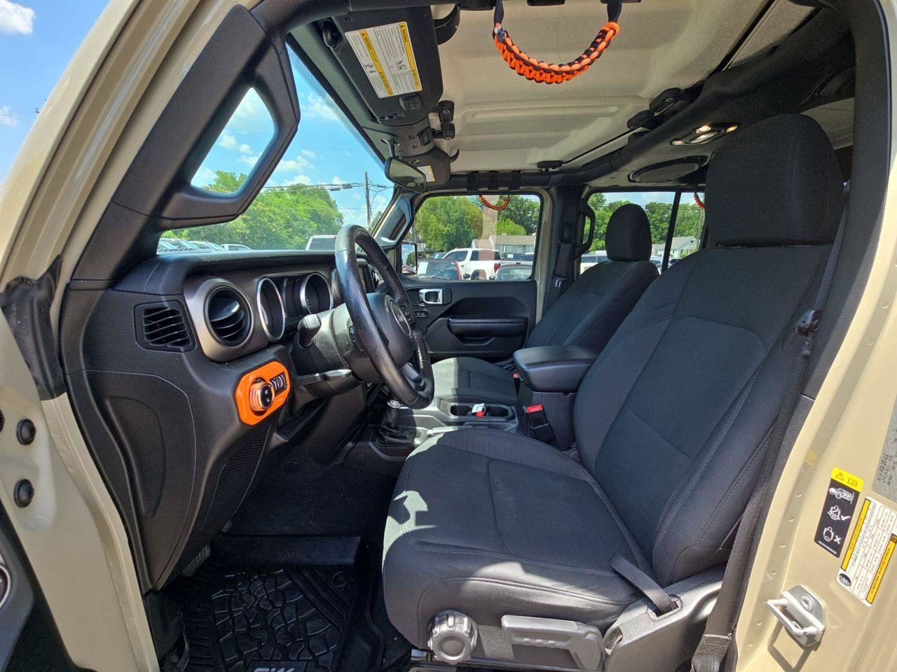Used 2020 Jeep Gladiator Sport w/ Quick Order Package 24S AWD/4WD image 3