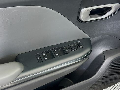 Used 2025 Kia K4 FWD image 15