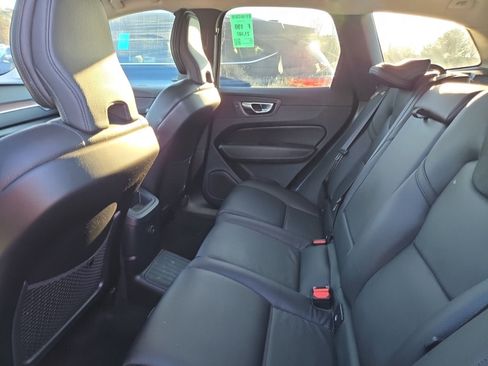Used 2024 Volvo XC60 T8 Plus image 9