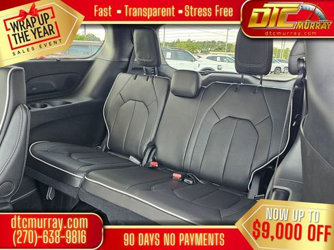 New 2026 Chrysler Pacifica Limited w/ Uconnect Theater Family Group image 28