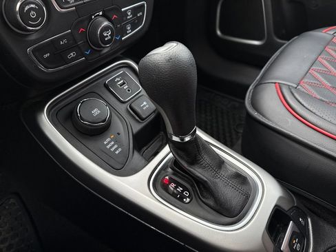 Used 2020 Jeep Compass Sport image 30