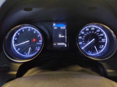 Used 2019 Toyota Camry SE image 23