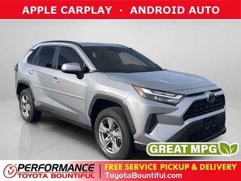 Used 2022 Toyota RAV4 XLE w/ Convenience Package image 1