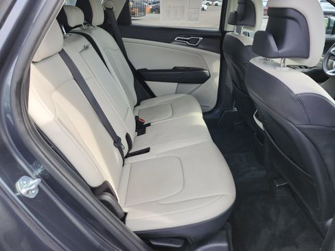 Used 2024 Kia Sportage EX FWD image 19