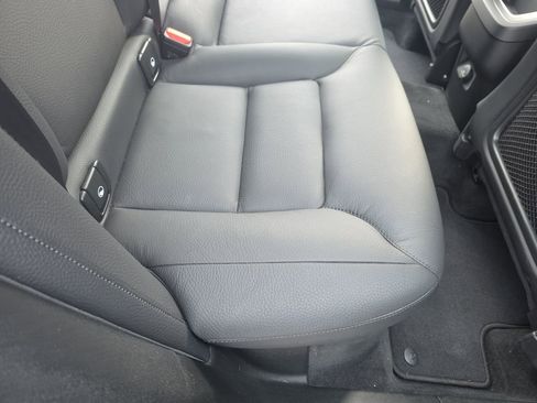 Used 2022 Volvo XC60 B5 Momentum w/ Climate Package image 15