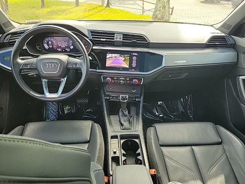 Used 2021 Audi Q3 2.0T Premium w/ Convenience Package image 9