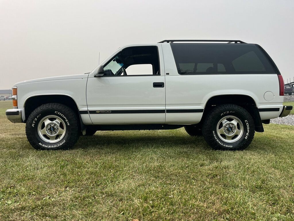 Used 1996 Chevrolet Tahoe 4WD 2-Door image 6