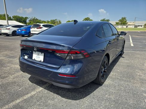 Used 2025 Honda Accord SE image 4