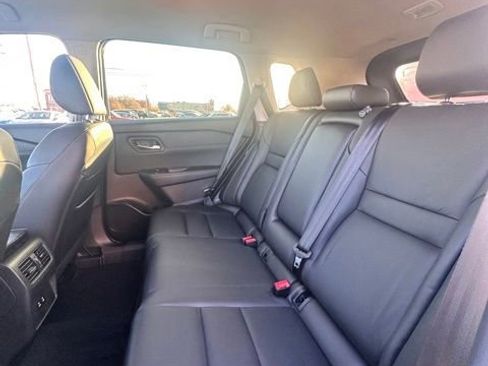 Certified 2024 Nissan Rogue SL image 29