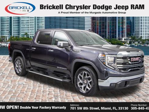 Used 2022 GMC Sierra 1500 SLT w/ SLT Premium Package RWD image 2