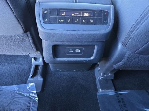 Certified 2025 Nissan Pathfinder SV image 18