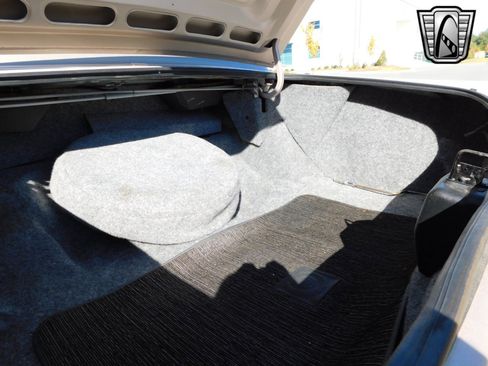 Used 1991 Cadillac Brougham image 19