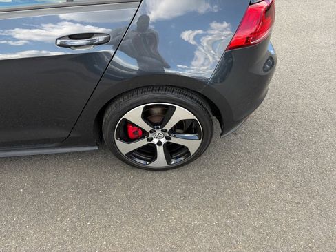 Used 2017 Volkswagen GTI SE image 22