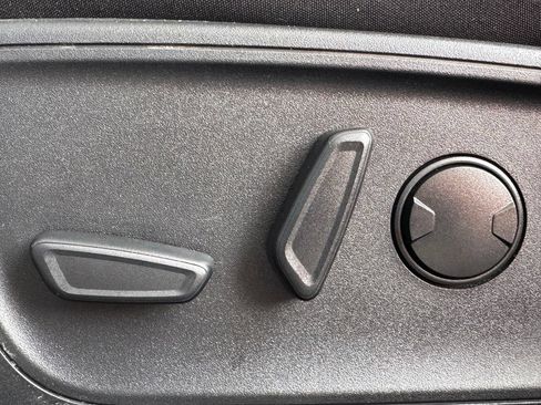Used 2023 Ford Escape Active AWD/4WD image 18