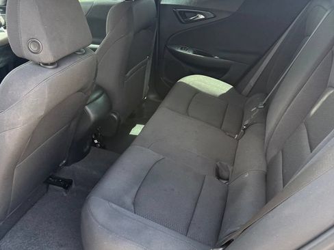 Used 2025 Chevrolet Malibu RS FWD image 23