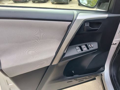 Used 2015 Toyota RAV4 LE image 14