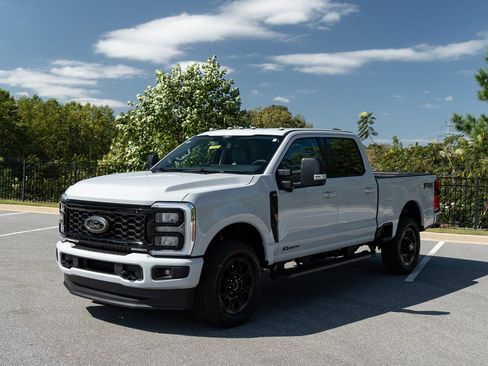 New 2026 Ford F250 XLT w/ XLT Premium Package AWD/4WD image 3