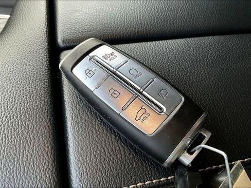 Used 2024 Genesis GV80 2.5T image 10
