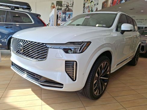Certified 2026 Volvo XC90 B6 Plus w/ Protection Package Premier AWD/4WD image 2