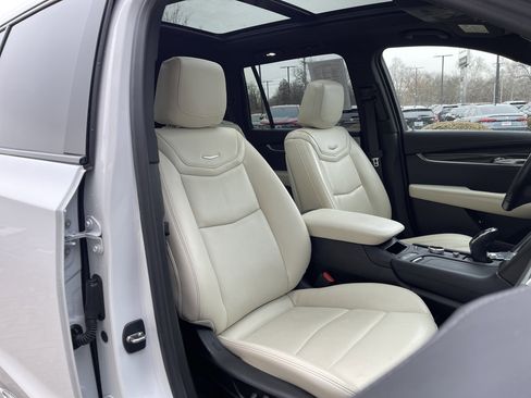 Used 2023 Cadillac XT6 Sport image 39