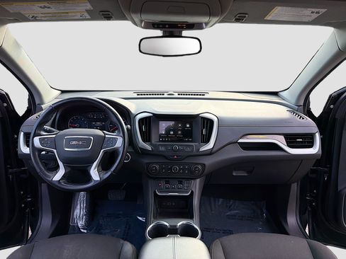 Used 2018 GMC Terrain SLE w/ Driver Convenience Package FWD image 3