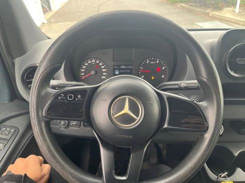 Used 2019 Mercedes-Benz Sprinter 144 image 16