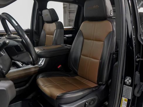 Used 2024 Chevrolet Silverado 2500 High Country w/ High Country Premium Package image 31